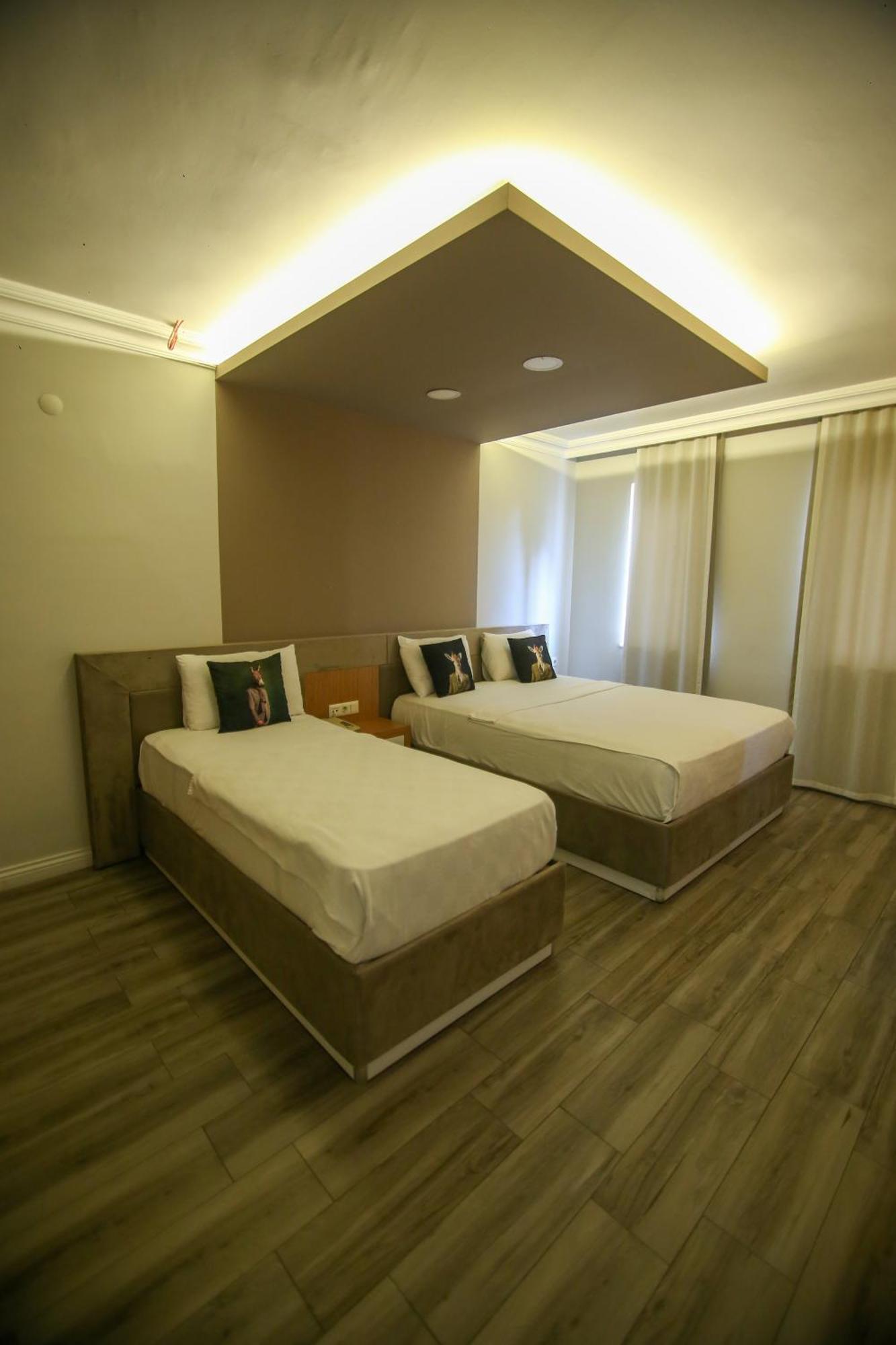 Cevik Palace Hotel Анталия Екстериор снимка