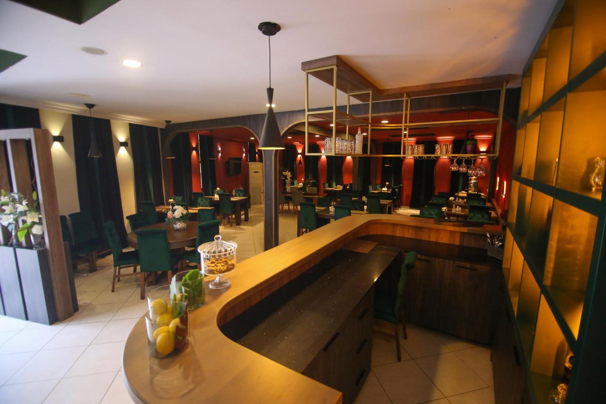 Cevik Palace Hotel Анталия Екстериор снимка