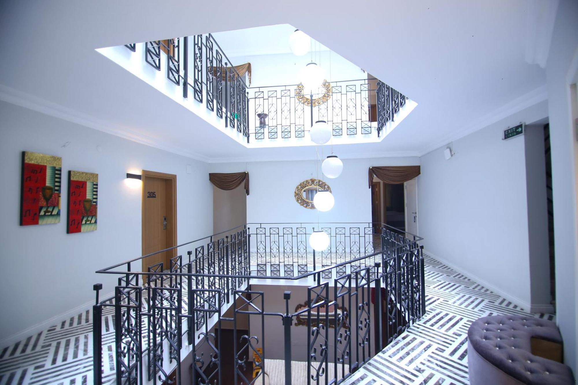 Cevik Palace Hotel Анталия Екстериор снимка