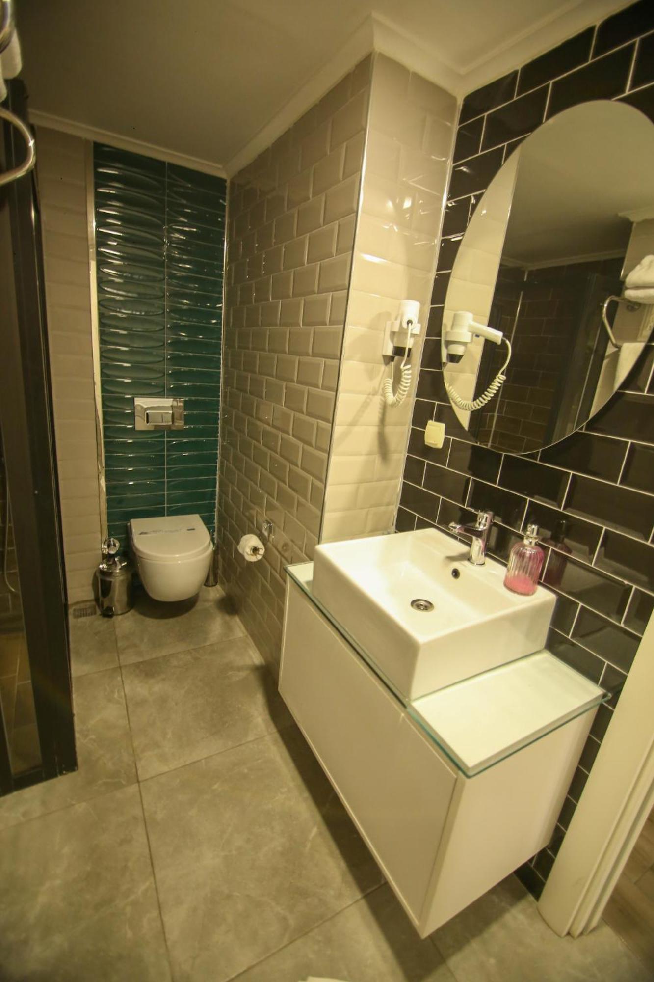 Cevik Palace Hotel Анталия Екстериор снимка
