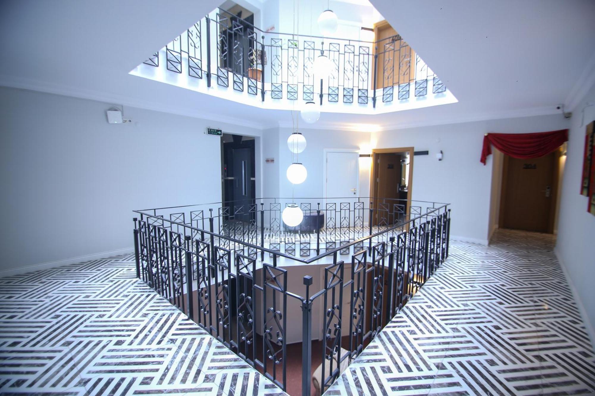 Cevik Palace Hotel Анталия Екстериор снимка