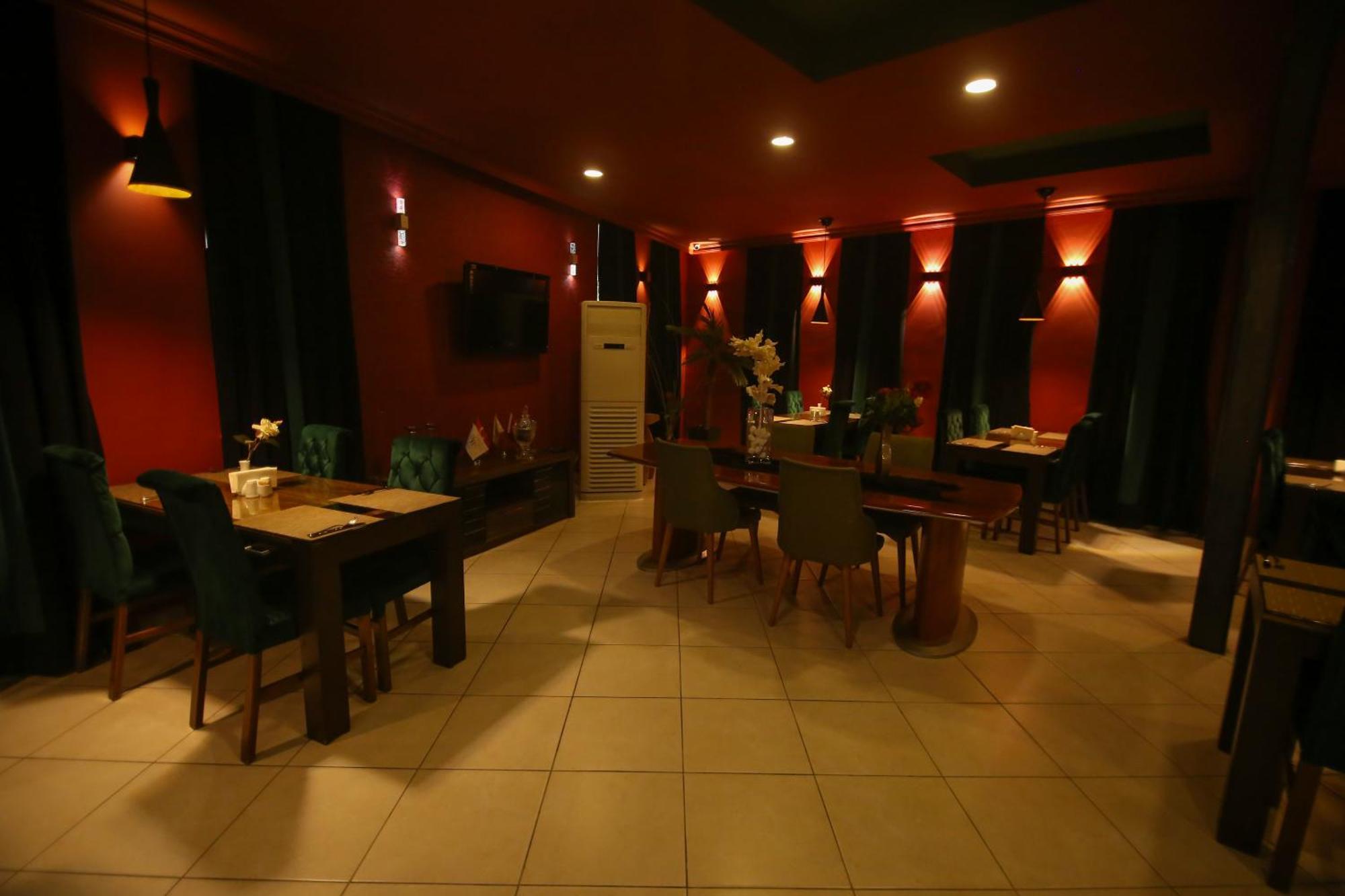 Cevik Palace Hotel Анталия Екстериор снимка