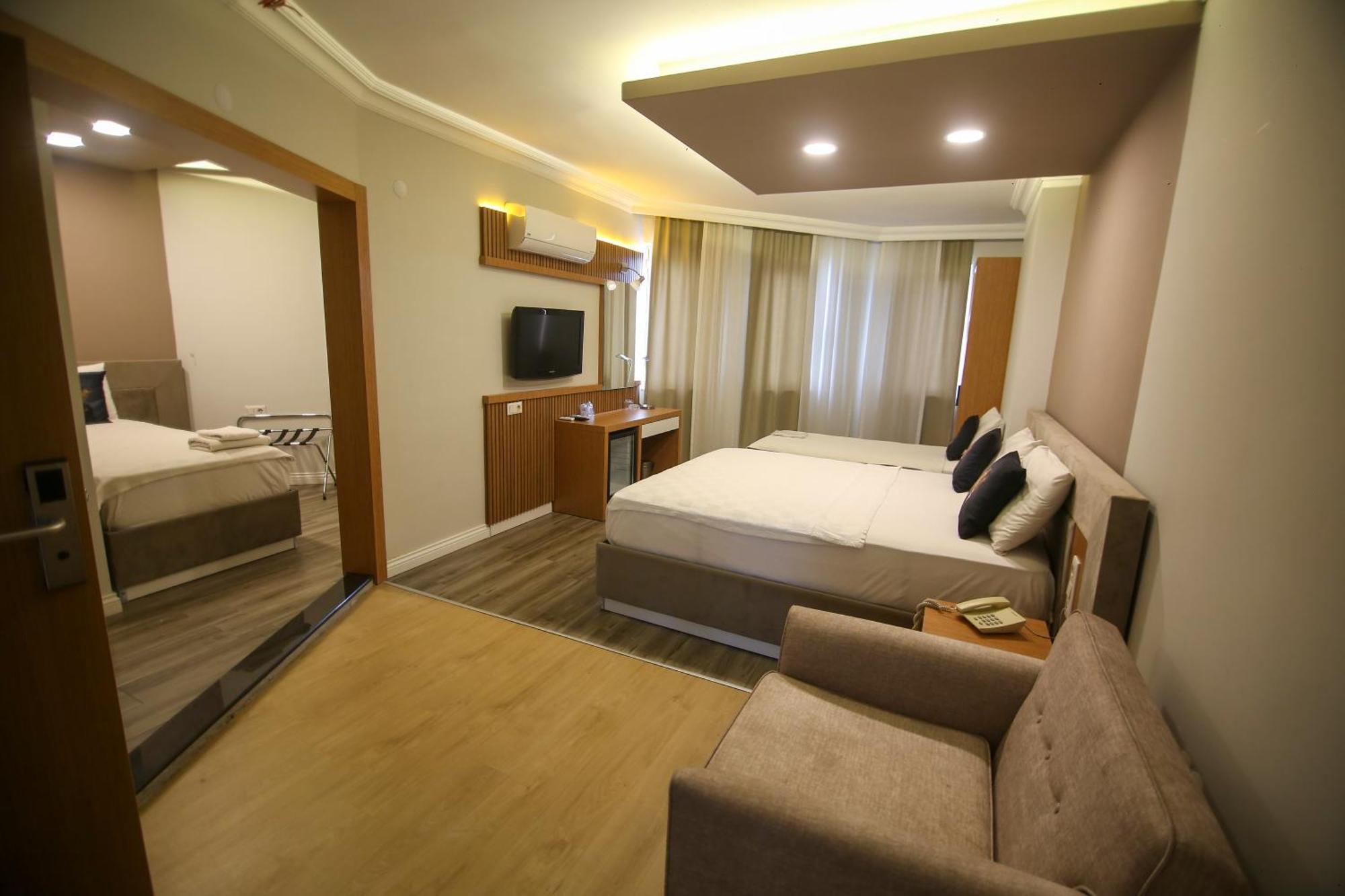 Cevik Palace Hotel Анталия Екстериор снимка