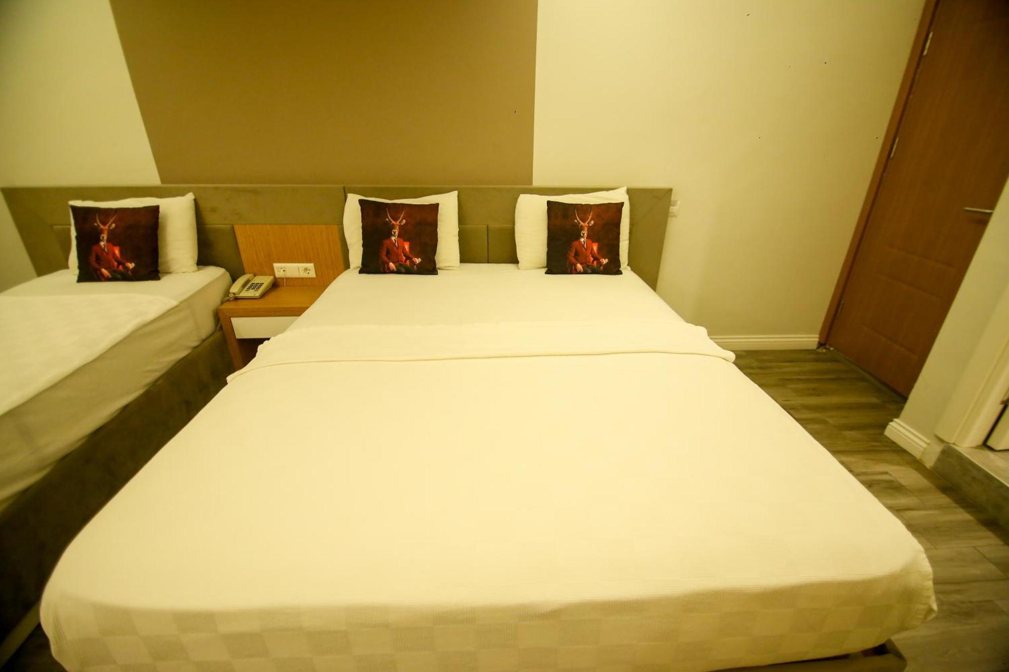 Cevik Palace Hotel Анталия Екстериор снимка