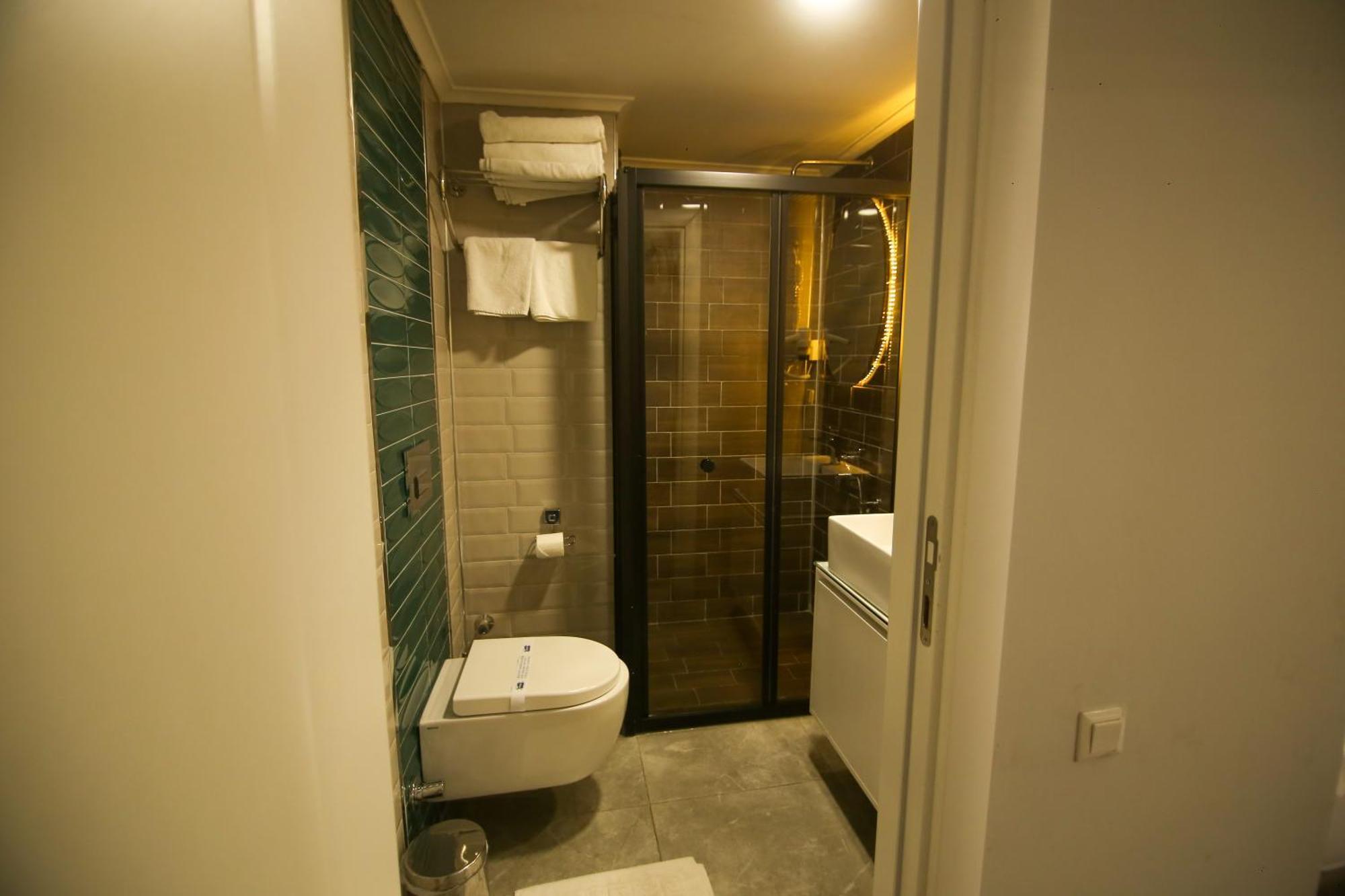 Cevik Palace Hotel Анталия Екстериор снимка