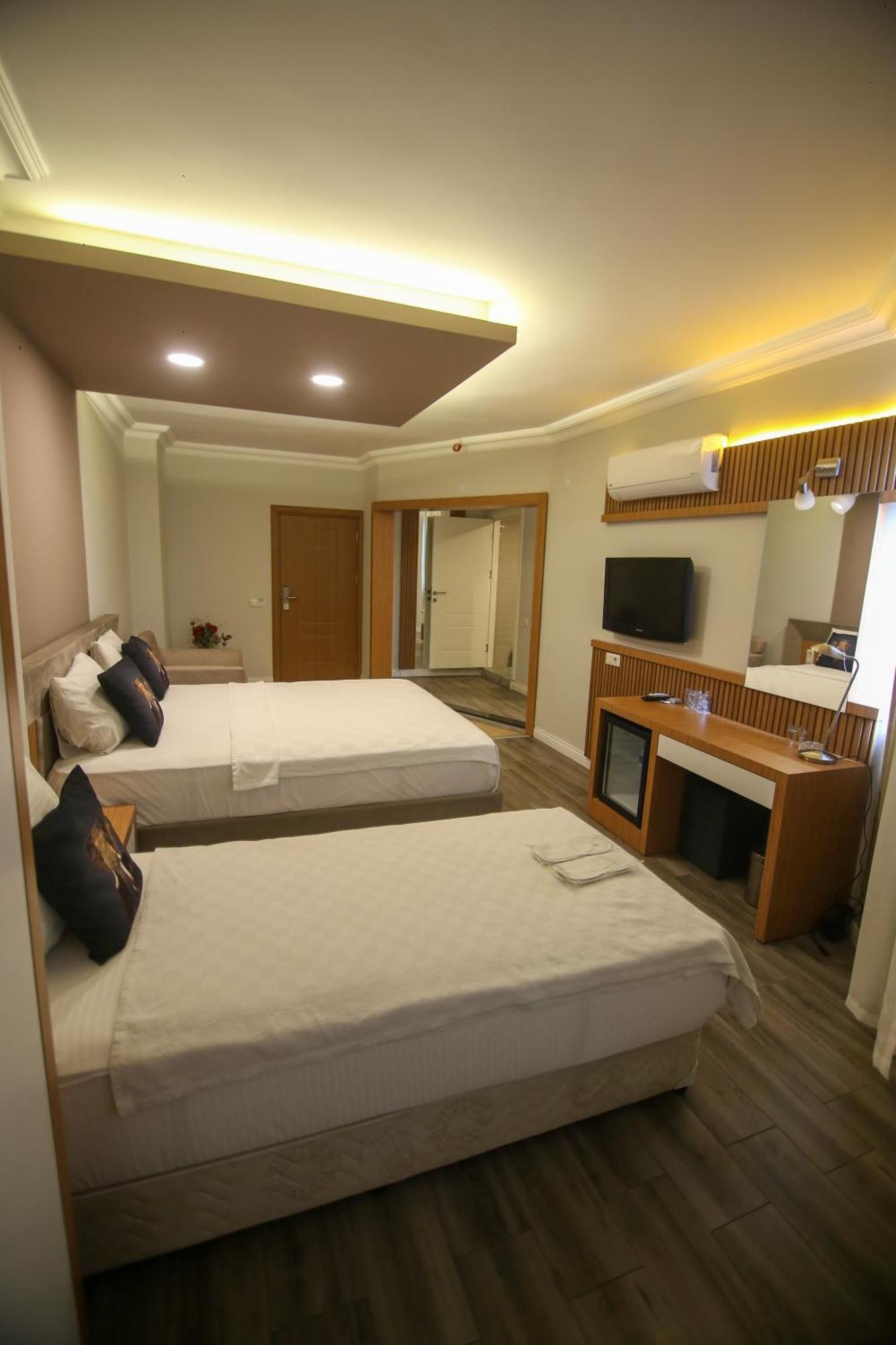 Cevik Palace Hotel Анталия Екстериор снимка