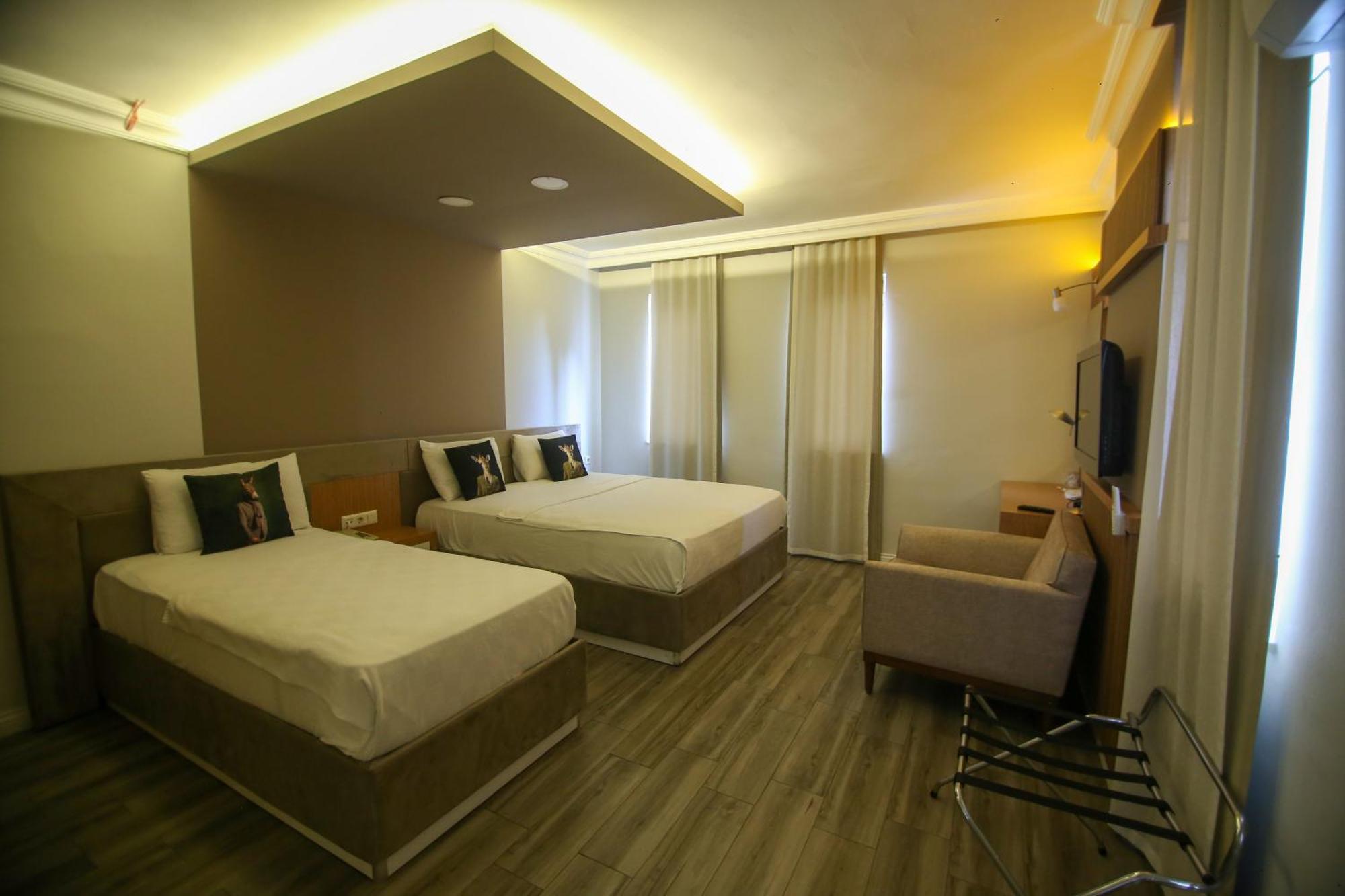 Cevik Palace Hotel Анталия Екстериор снимка
