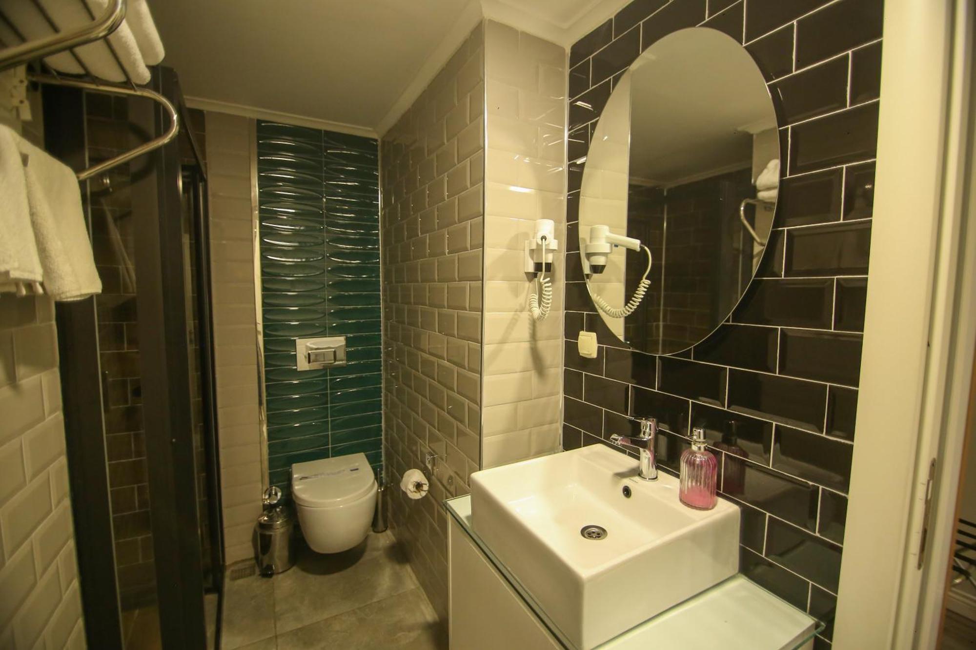 Cevik Palace Hotel Анталия Екстериор снимка